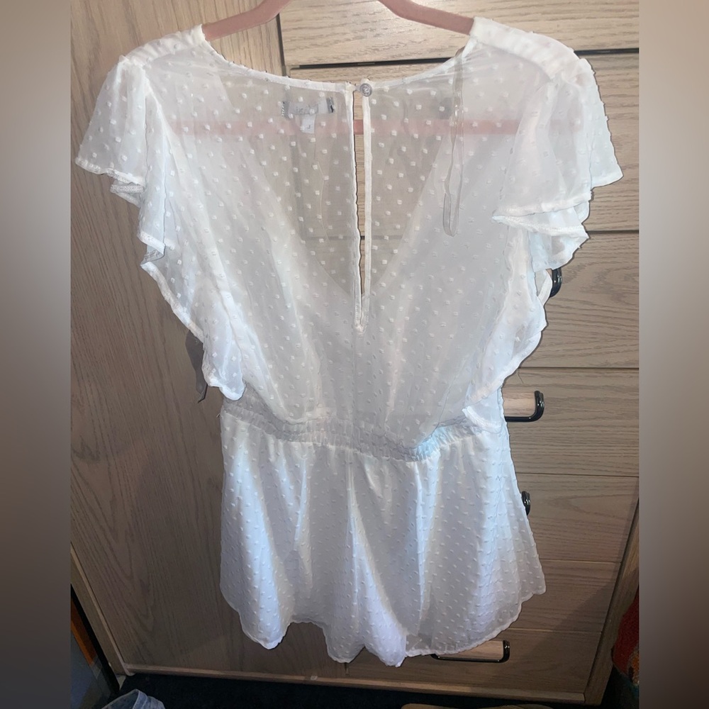 White romper - Picture 3 of 5